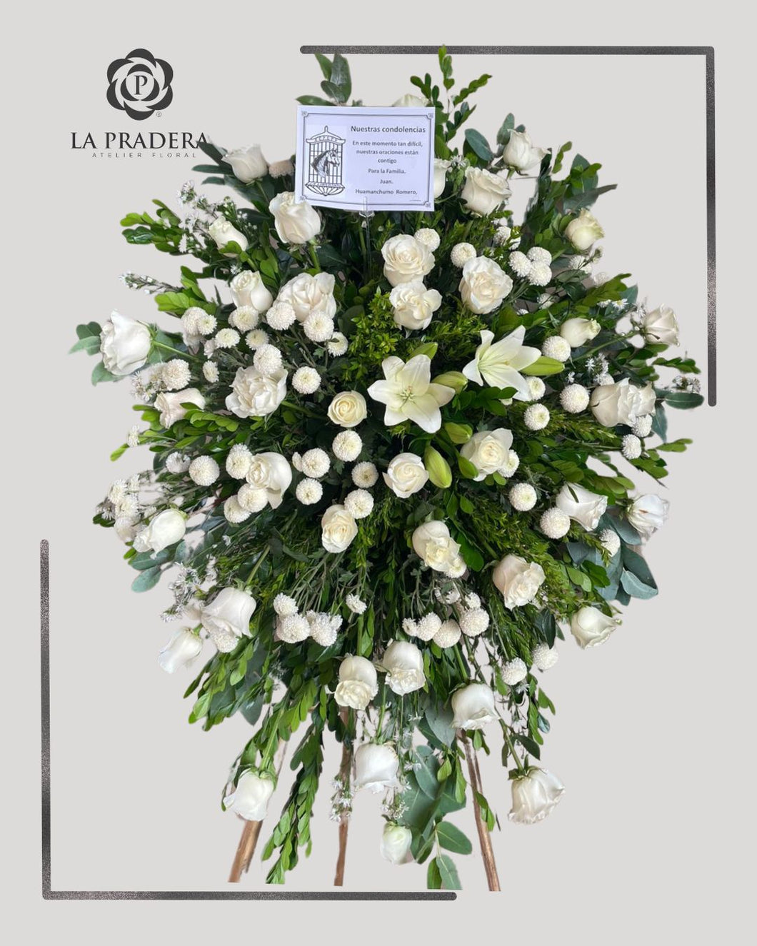 Pedestal de 36 rosas y liliums